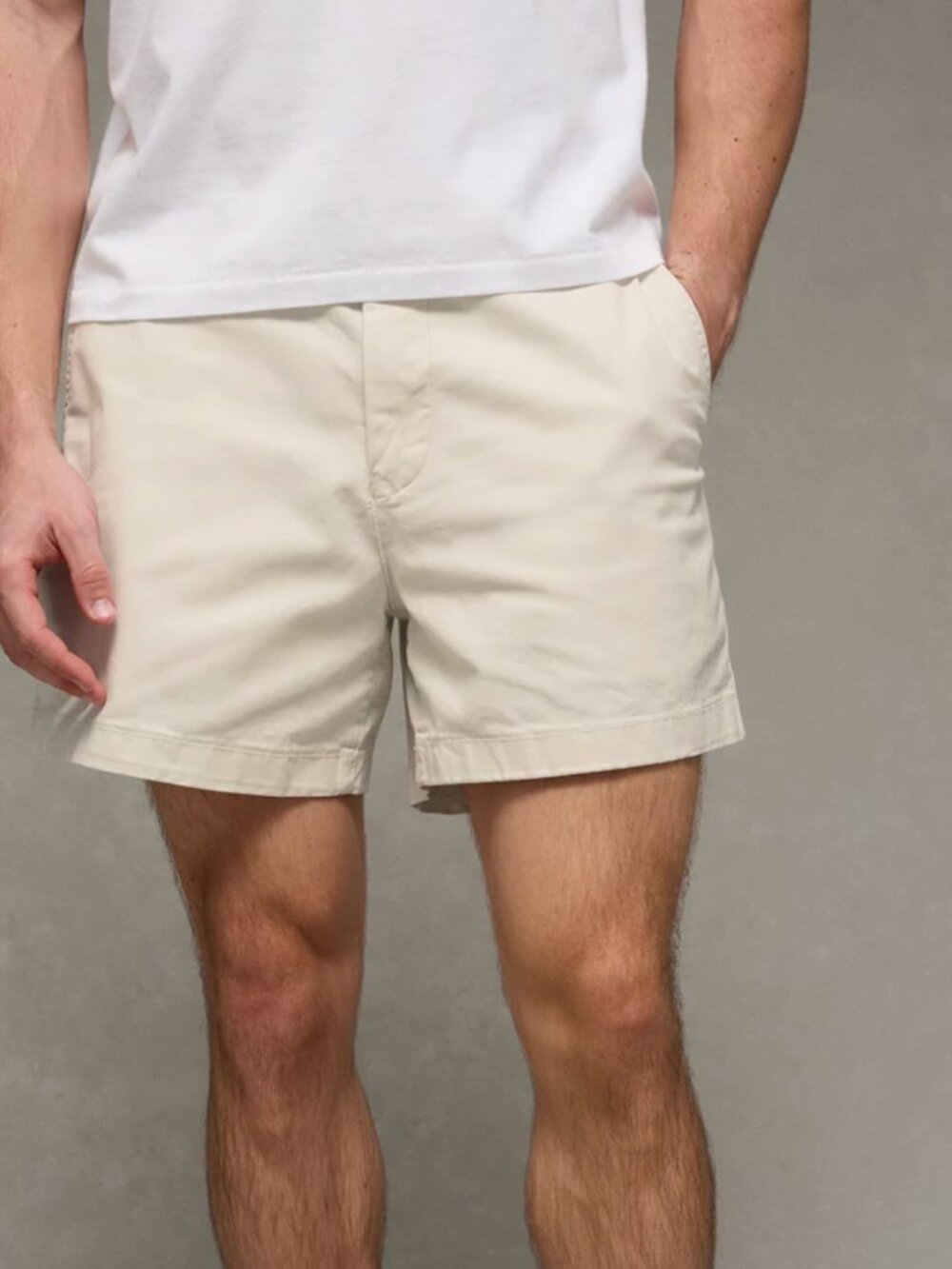 American Eagle 5" Flex Lived-In Khaki Short Natural Size 26